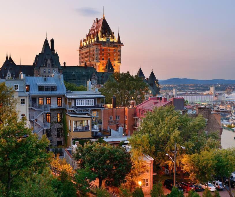 Initial / Reflexion / Centre-Ville De Quebec Quebeque Exterior foto